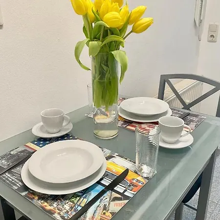 Apartament Unlimited - Schoen & Zentral Wohnen Perfekt Fuer Kurze Aufenthalte Im Eg